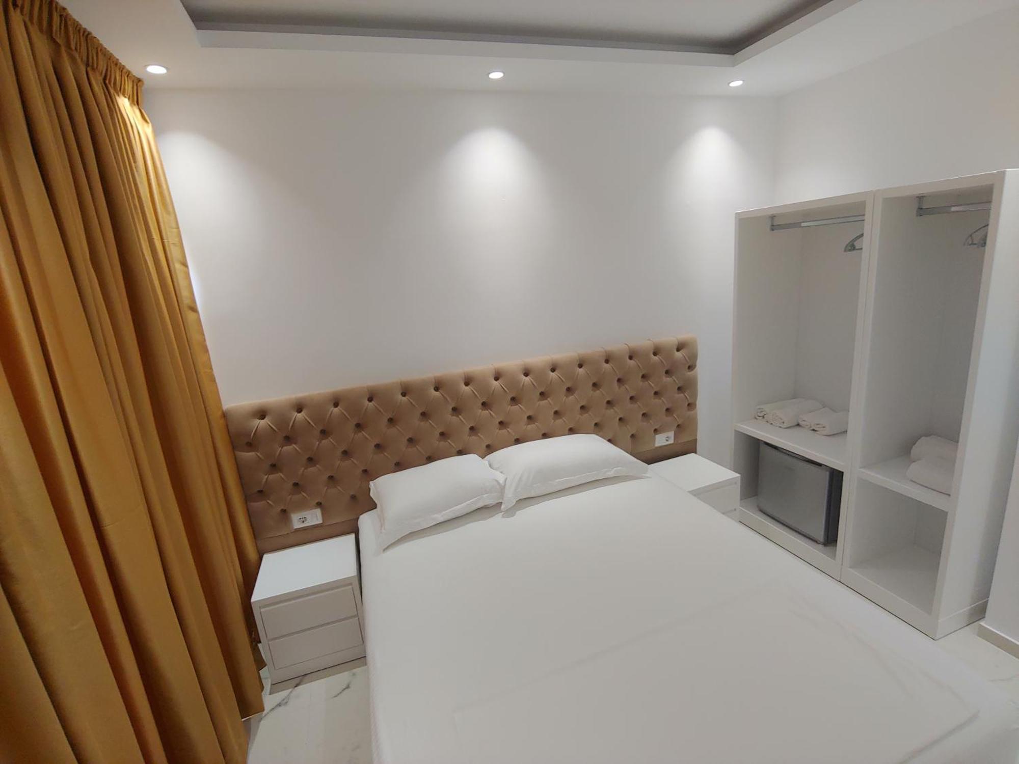 Hotel Zeka 3*